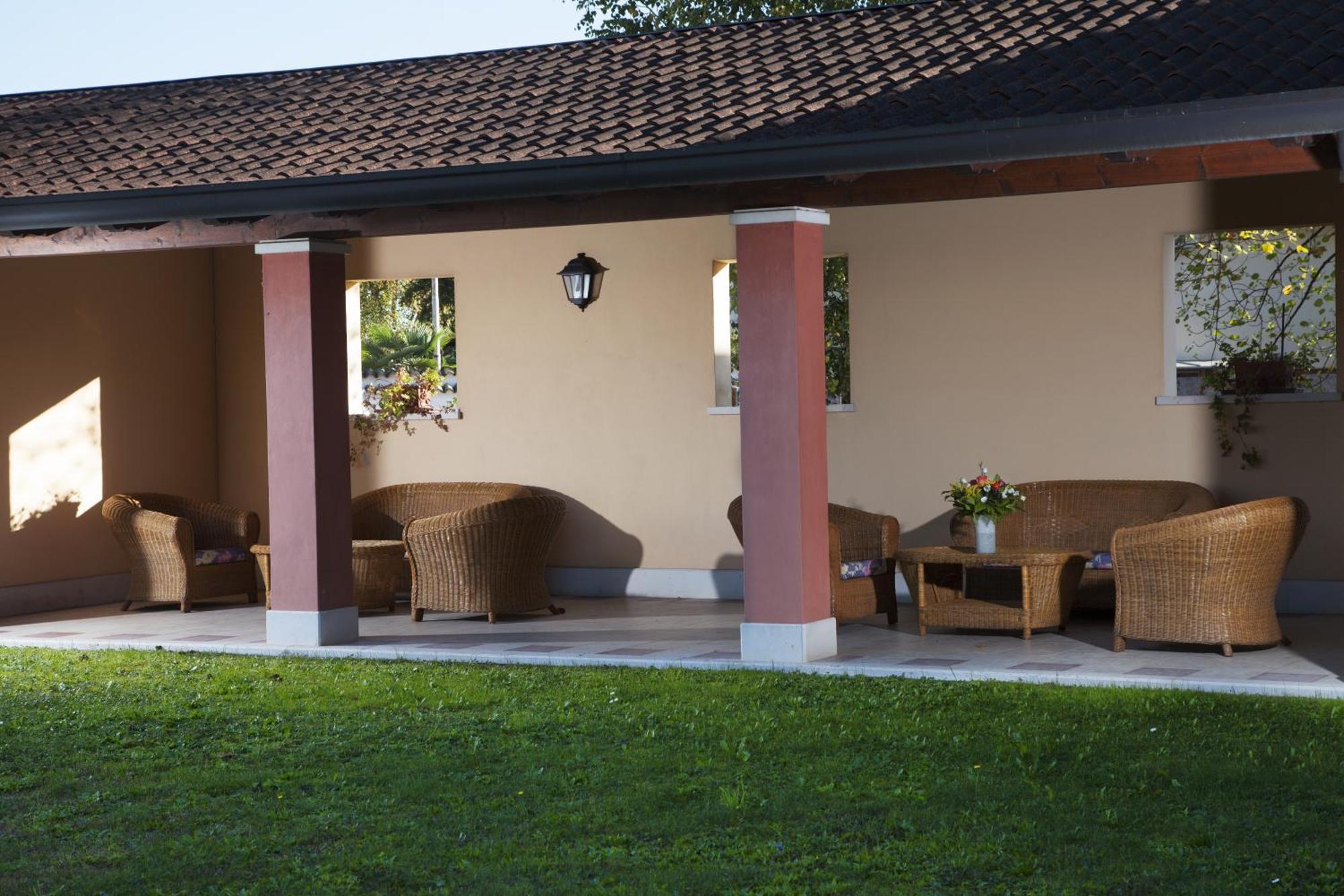 Hotel Naonis Cordenons Exterior photo